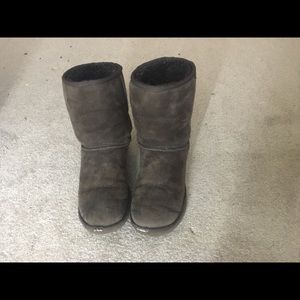 Short brown UGG boots